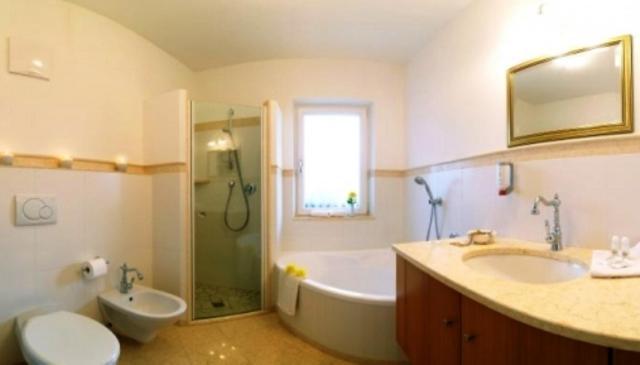 Hotel Oberwirt ヴェルトゥルノ エクステリア 写真